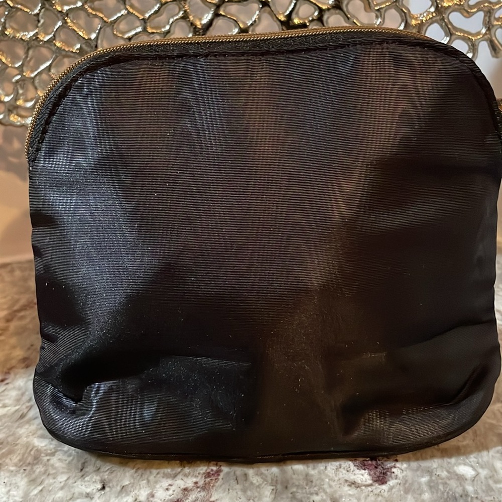 New Gucci Bloom Pouch View 4